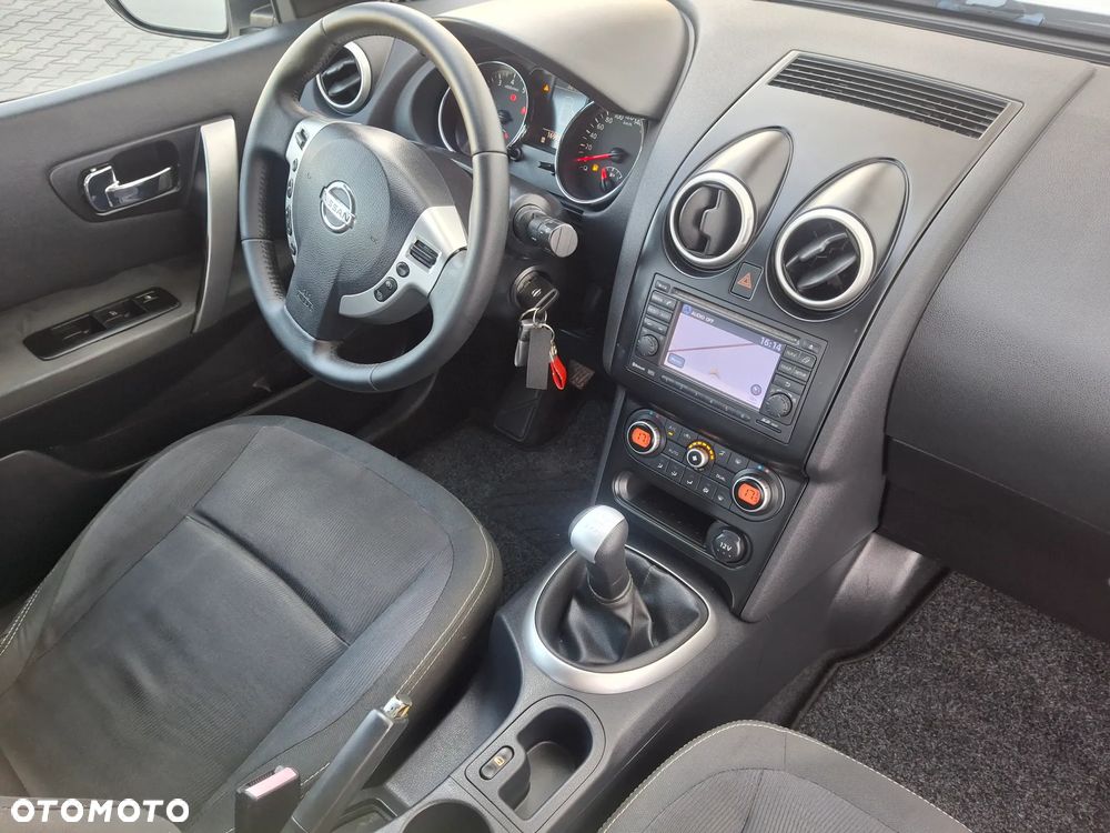 Nissan Qashqai 1.6 visia - 23