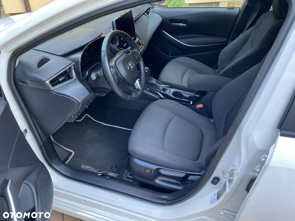 Toyota Corolla 1.8 Hybrid Comfort - 17