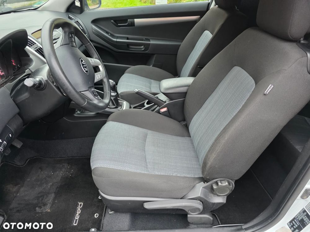 Kia ProCeed pro Ceed 1.4 CVVT Dream-Team Edition - 13