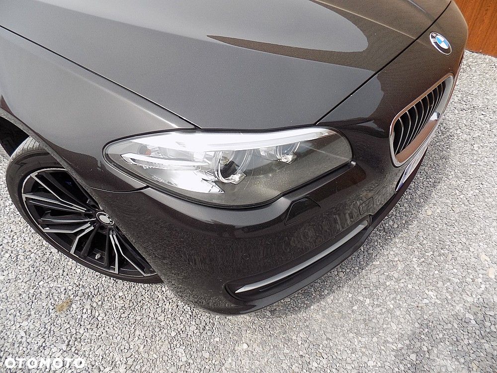 BMW Seria 5 518d - 30