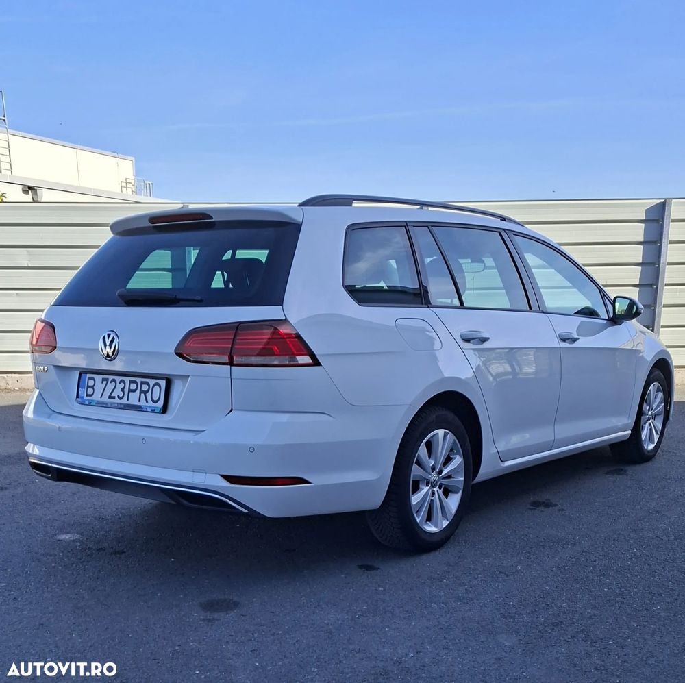 Volkswagen Golf - 5