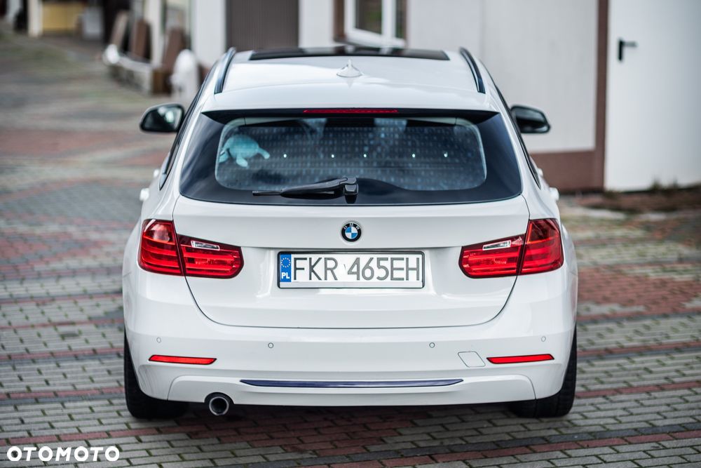 BMW Seria 3 318d Sport Line - 40