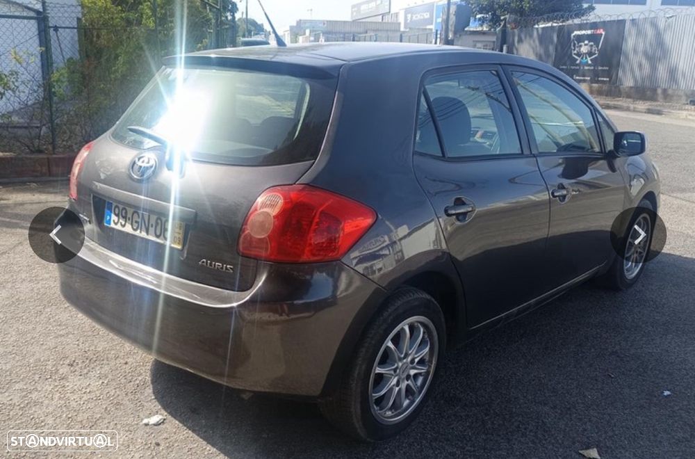 Toyota Auris 1.4 D-4D - 3