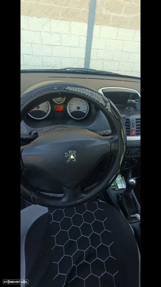 Peugeot 206+ 1.1 Urban - 8