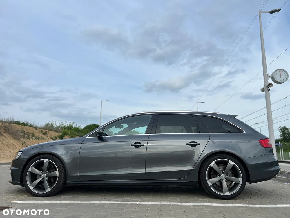 Audi A4 Avant 2.0 TDI DPF clean diesel quattro S tronic S line Sportpaket - 4