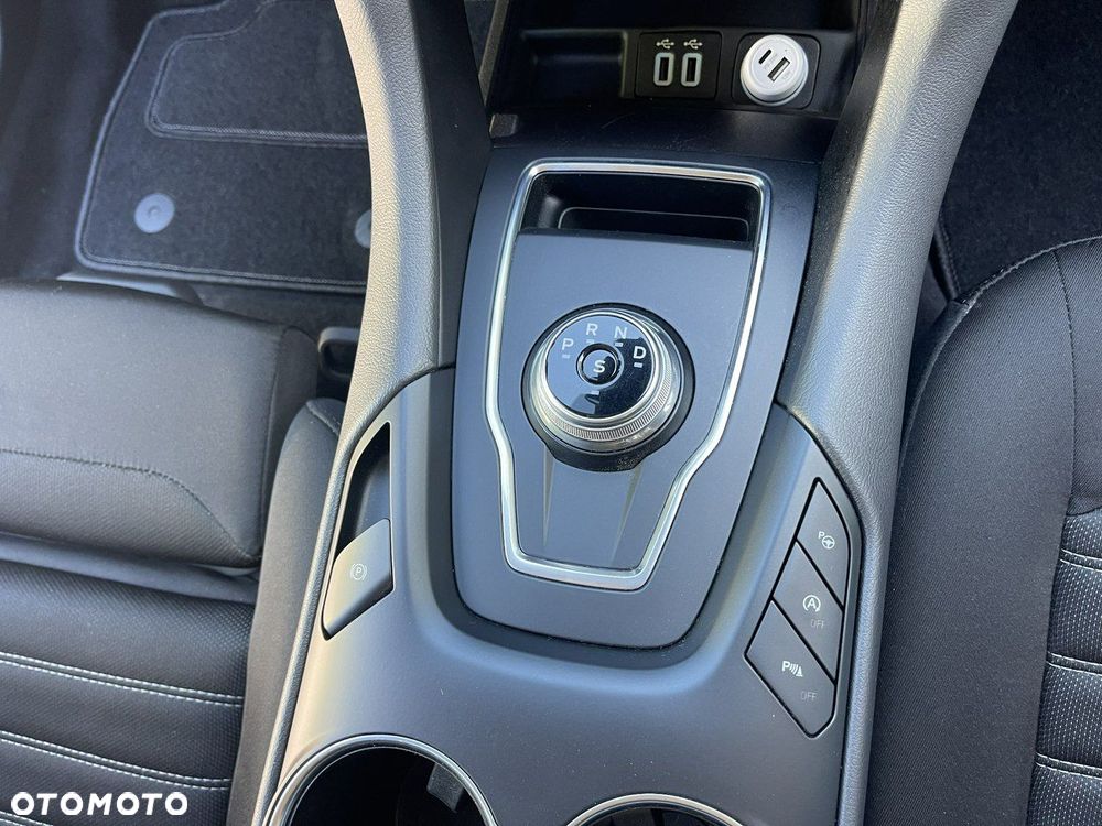 Ford Mondeo - 40
