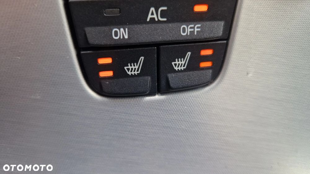 Volvo V50 D3 Momentum - 13