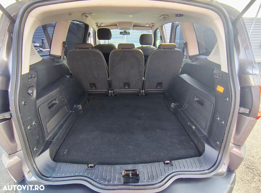 Ford S-Max - 10