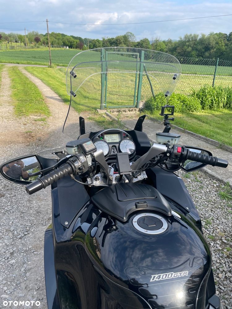 Kawasaki GTR - 12
