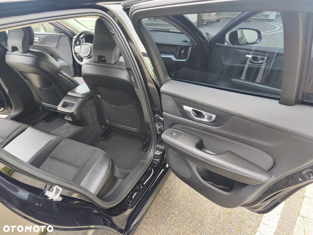 Volvo V60 D3 Momentum Core - 18