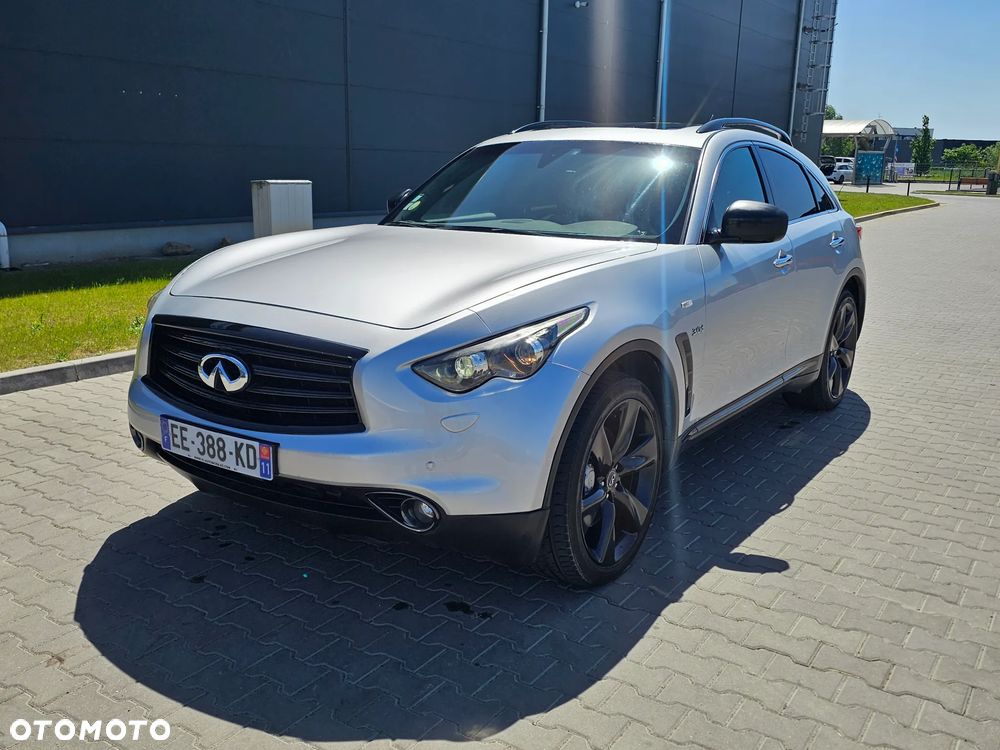 Infiniti Q70 - 5