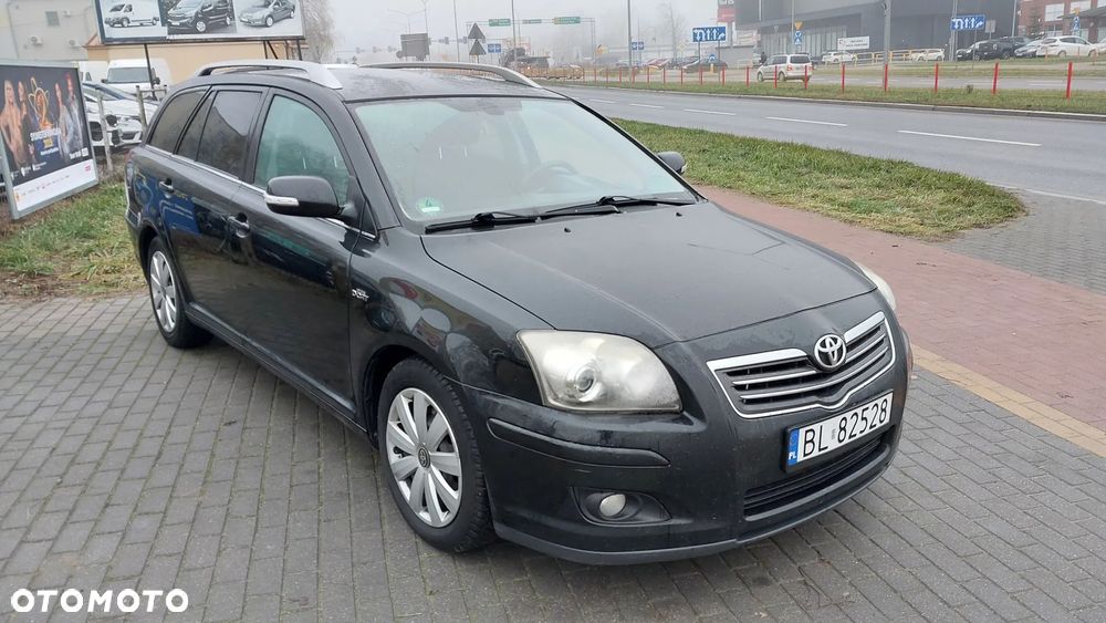 Toyota Avensis 2.2 D-CAT Sol - 2