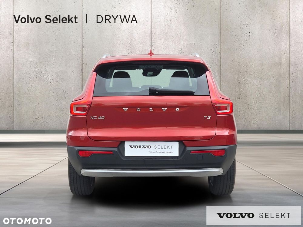 Volvo XC 40 T3 Momentum Pro - 5