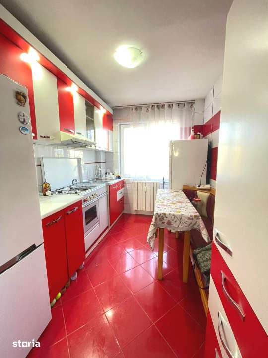 Apartament 3 camere decomandat-Piata Nicolina-etaj intermediar — fotografia 3