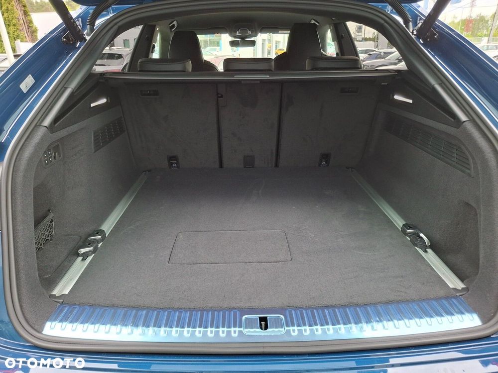 Audi Q8 - 15