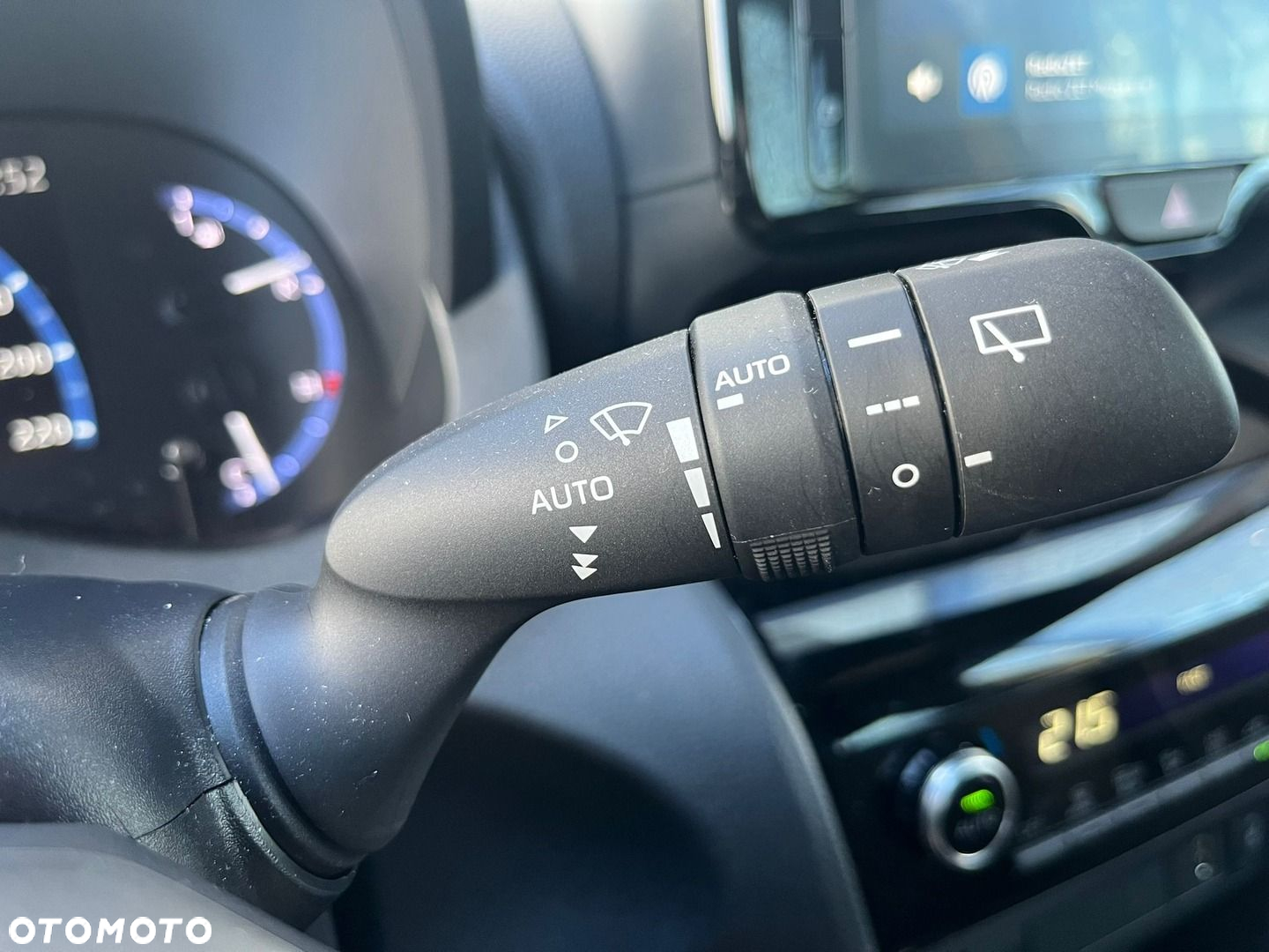 Toyota Yaris Cross Hybrid 1.5 Comfort - 28