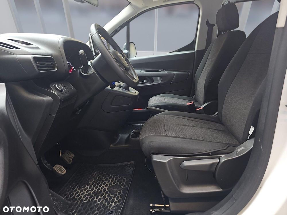Opel Combo 1.5 DT Edition 102KM - 8