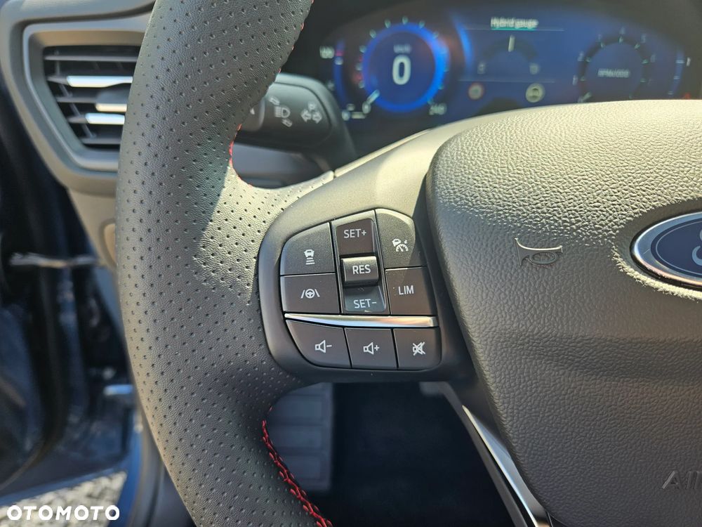 Ford Focus 1.0 EcoBoost mHEV ST-Line X - 22