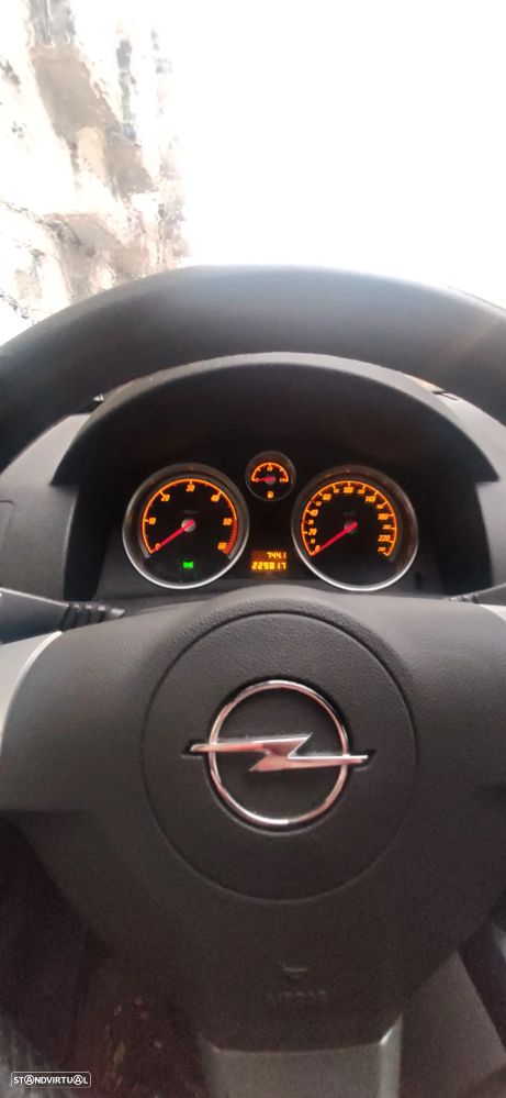 Opel Astra GTC 1.3 CDTI - 5