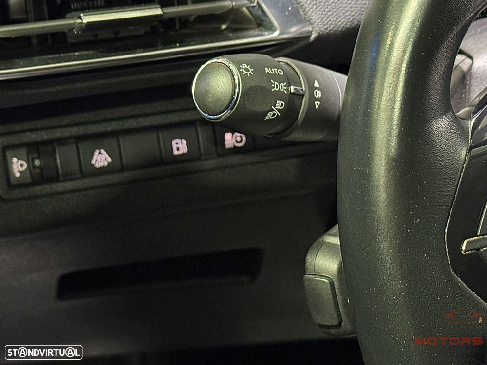 Peugeot 3008 1.6 Hybrid Allure Pack e-EAT8 - 23