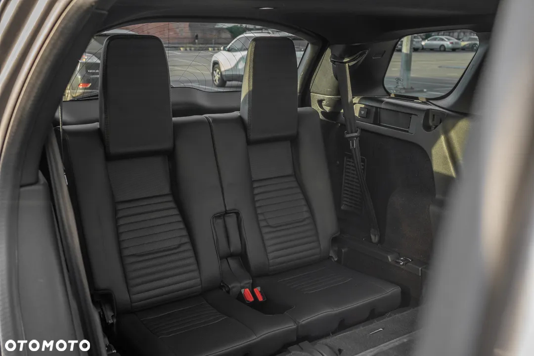 Land Rover Discovery Sport 2.0 Si4 HSE Luxury - 29