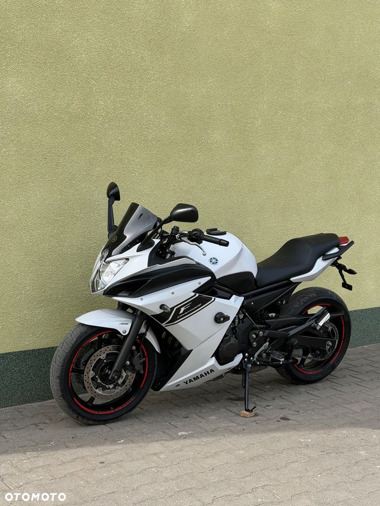 Yamaha XJ - 25