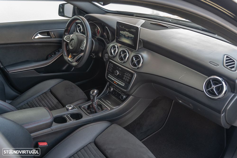 Mercedes-Benz GLA 180 AMG Line - 24