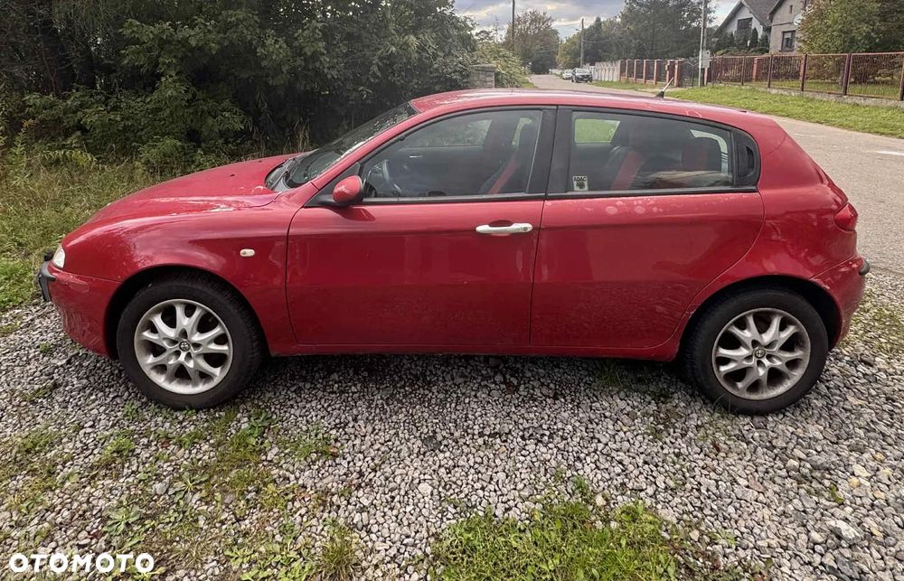 Alfa Romeo 147 1.6 Twin Spark Distinctive - 1