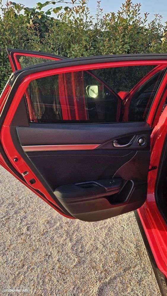 Honda Civic 1.5 i-VTEC Turbo CVT Sport Plus - 14