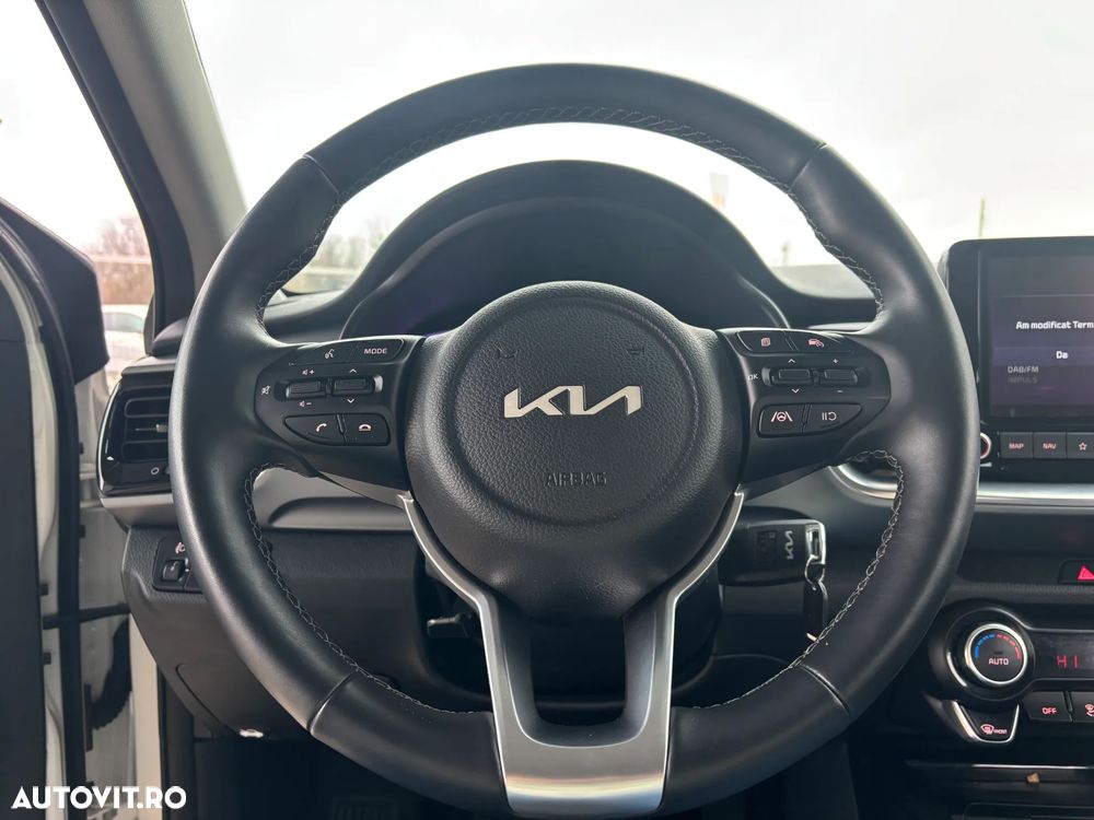 Kia Stonic 1.2 MPI 5MT Trend - 14