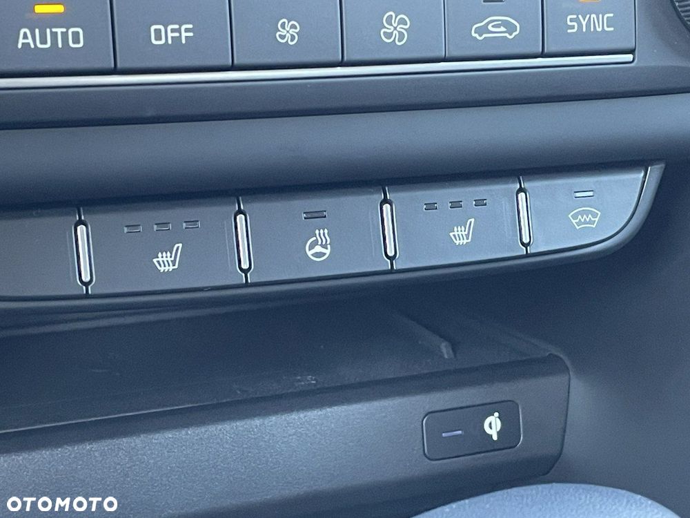 Kia XCeed 1.5 T-GDI Business Line DCT - 20