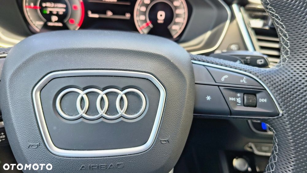 Audi Q5 Sportback - 16