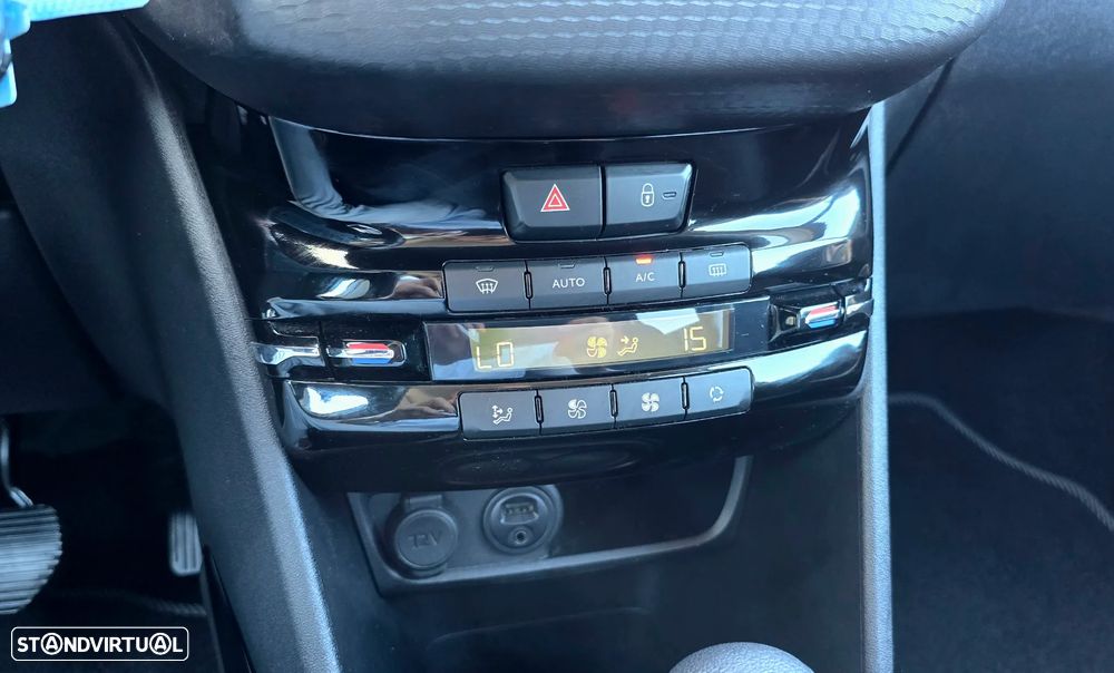 Peugeot 2008 PureTech 110 GPF Stop&Start EAT6 Allure - 13