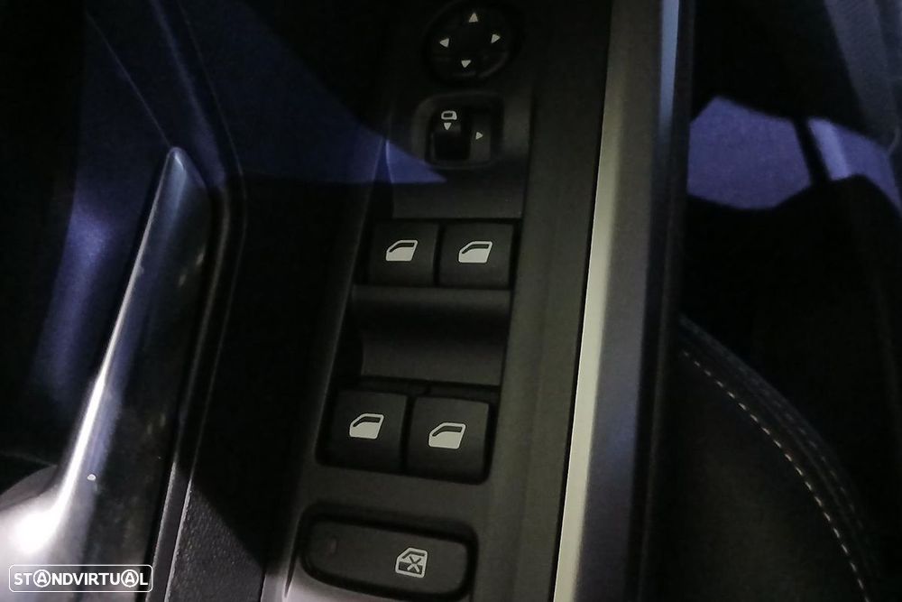 Peugeot 5008 1.2 Hybrid Allure e-DCS6 - 11