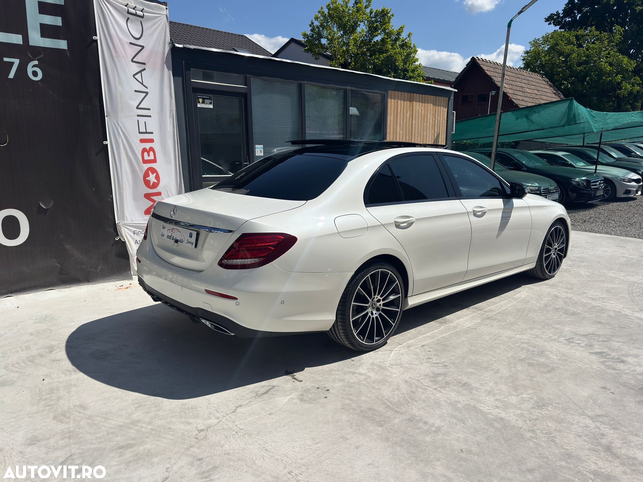 Mercedes-Benz E - 22