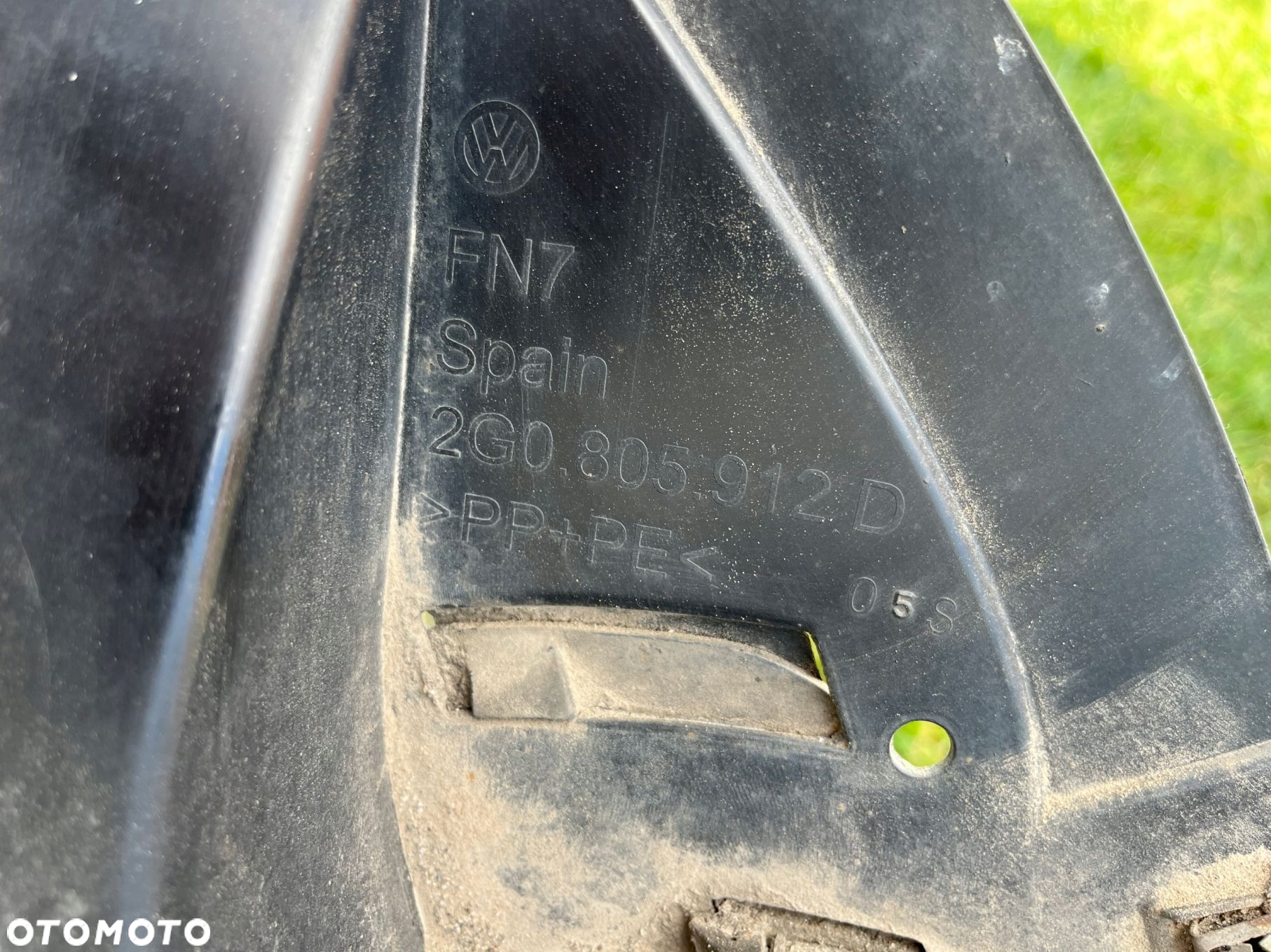 NADKOLE PRAWE PRZÓD VW POLO VI 2G0 - 2