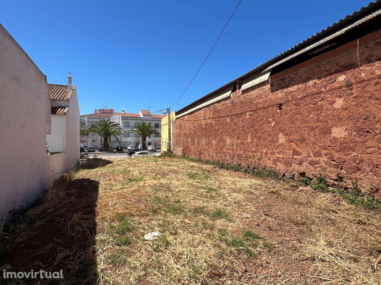 Terreno urbano em São Bartolomeu de Messines - Grande imagem: 2/5