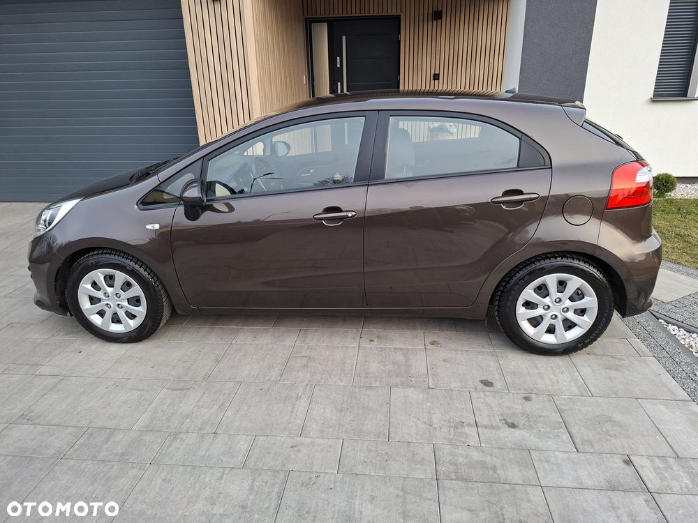 Kia Rio - 2