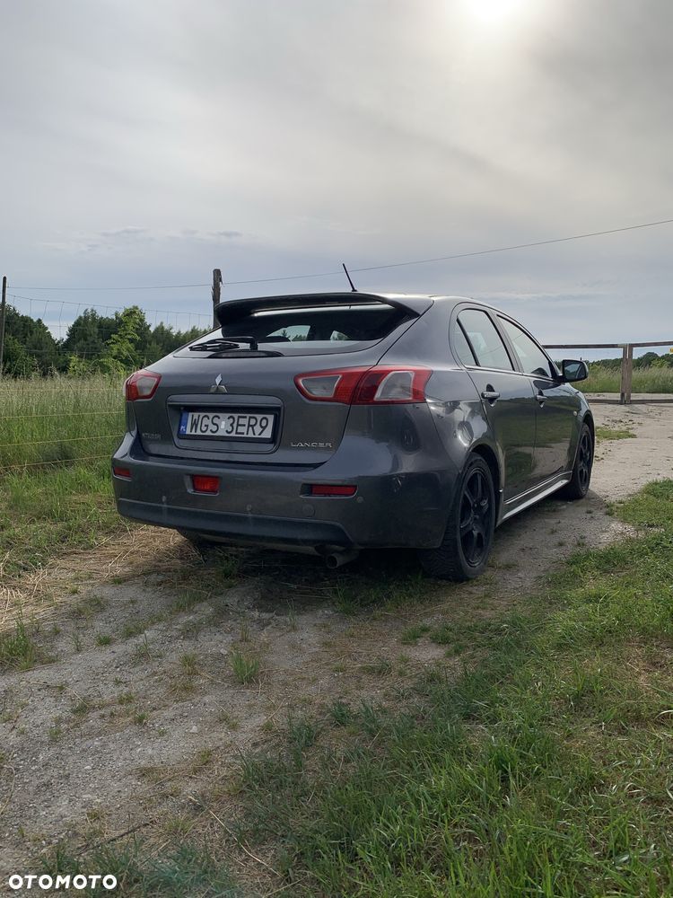 Mitsubishi Lancer - 2
