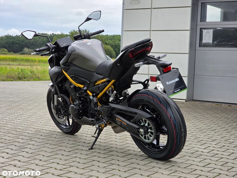 Kawasaki Z 900 - 10