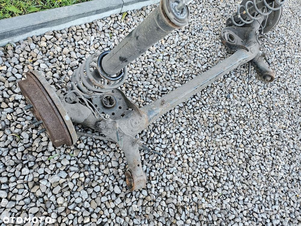 toyota VERSO S belka tylna oś - 5