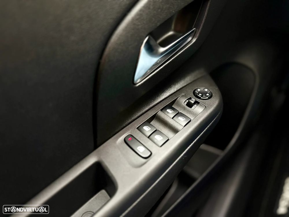 Opel Corsa 1.5 D Elegance - 18