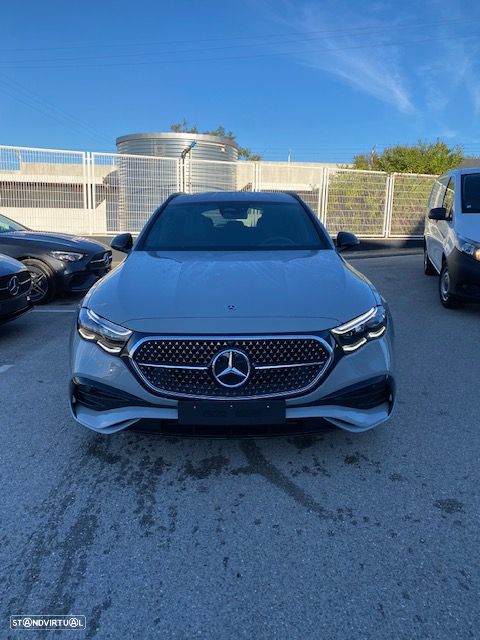Mercedes-Benz E 300 ver-de - 2