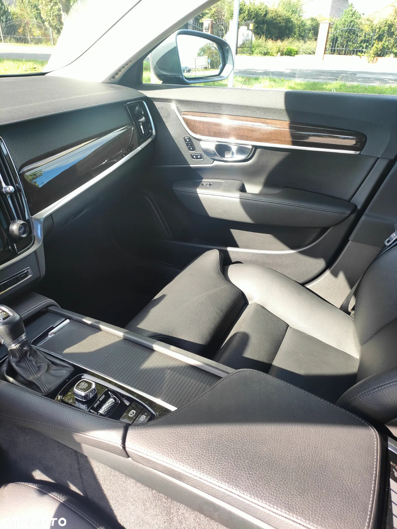 Volvo S90 D5 SCR AWD Momentum Pro - 17
