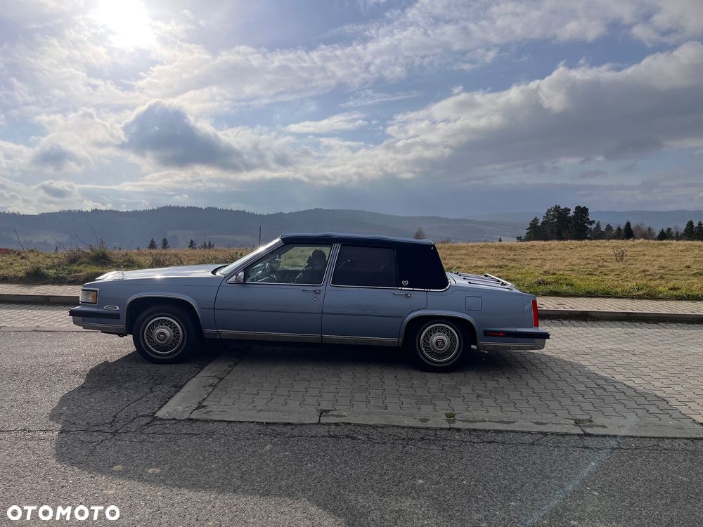 Cadillac Deville - 6