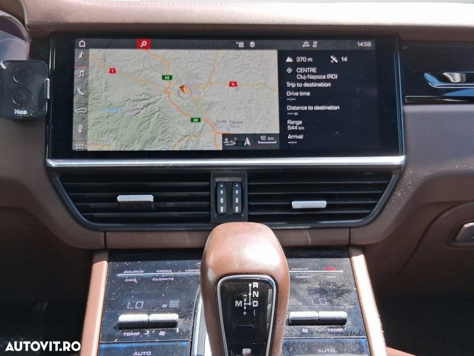 Porsche Cayenne - 16