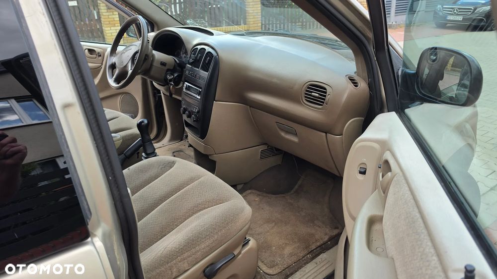 Chrysler Grand Voyager 2.5L CRD SE - 14