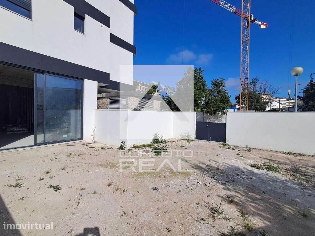 Loja c/ jardim privativo | Comércio / Restauração | Pícua, Águas Santa