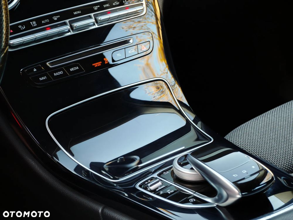 Mercedes-Benz Klasa C 180 7G-TRONIC - 15