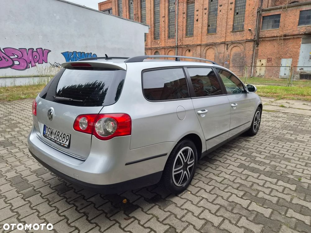 Volkswagen Passat 1.9 TDI DPF Comfortline - 11